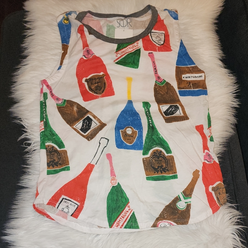 New Chaser Sleeveless Champagne Bottles Top, Sz. Medium, NWT